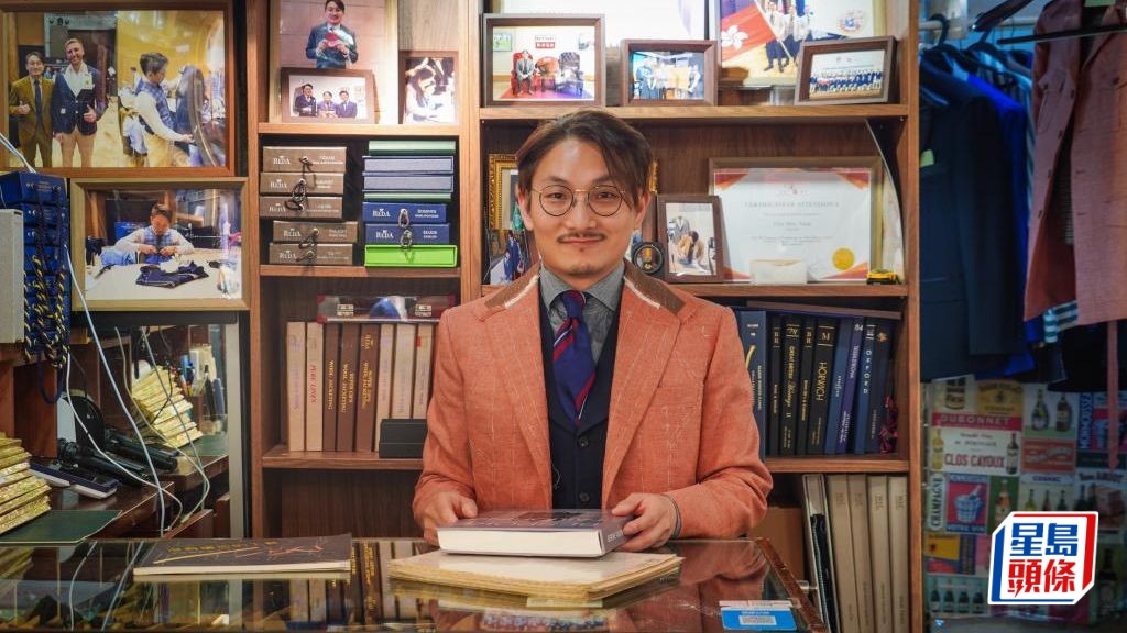 香港洋服总会理事蔡肇东强调，手工西装讲求以人为本，需兼顾舒适度及美感。