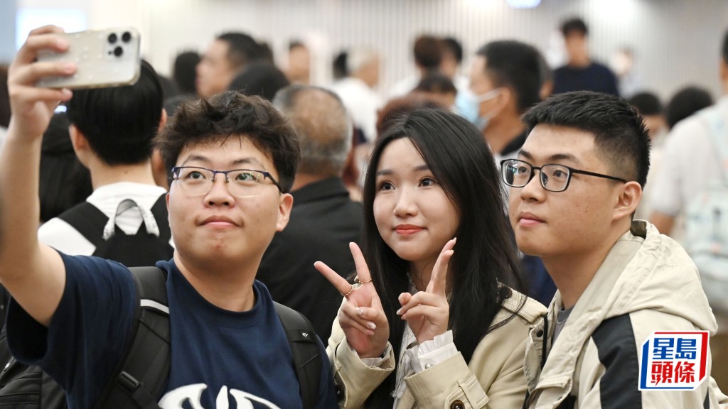 西九龍高鐵站旅客入境狀況。 鍾健華攝