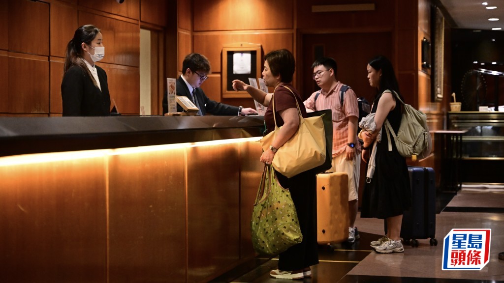 十一國慶黃金周期間，現時仍有房間可供旅客可預訂，「三四五都未爆」。資料圖片