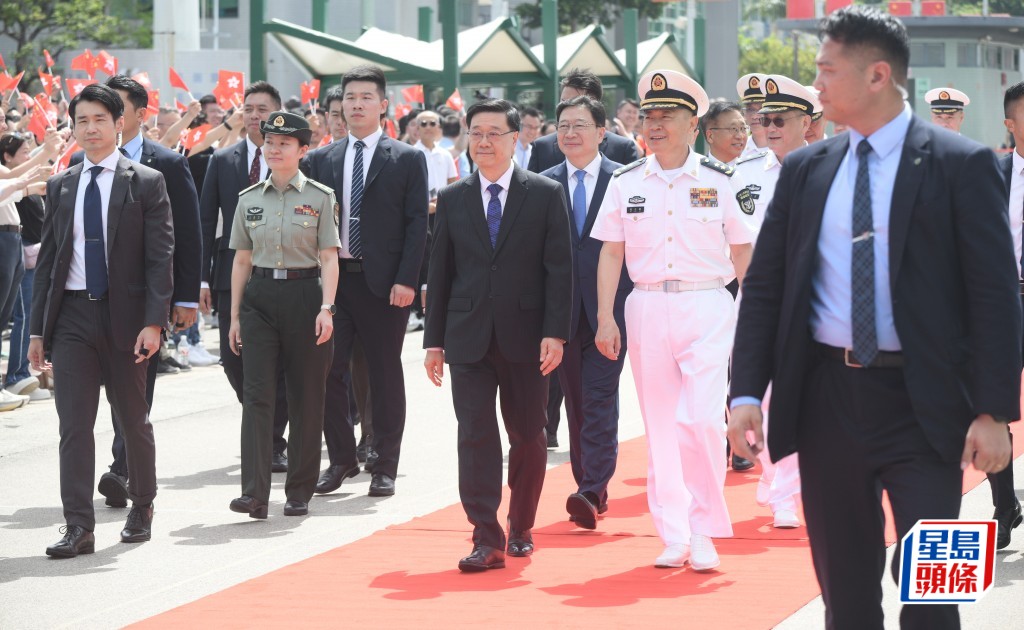 李家超致辭時歡迎艦艇編隊到訪香港。
