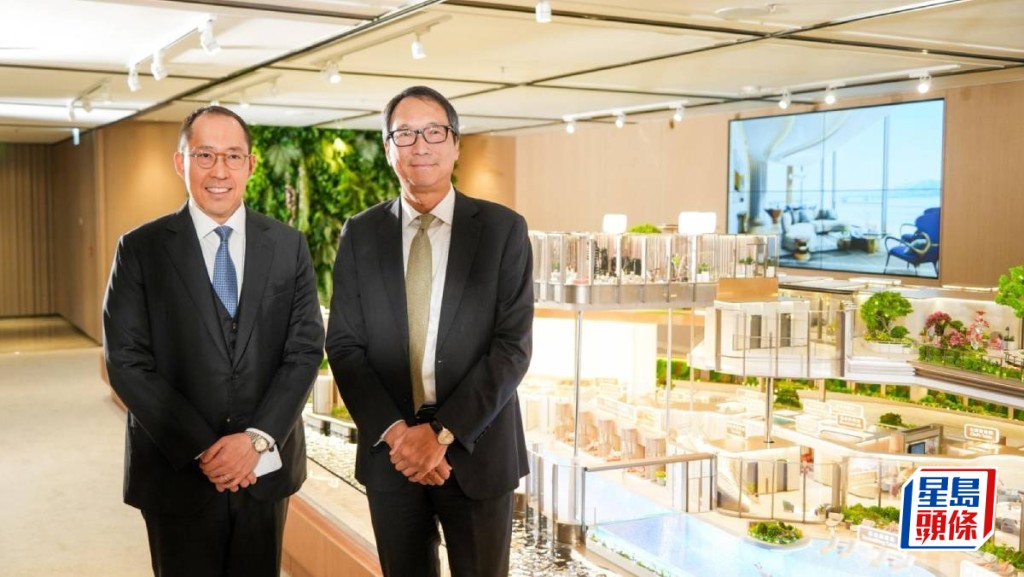 港鐵鄧智輝及信和黃永光參觀海瑅灣I展銷廳 項目明截標 料下周公布價單