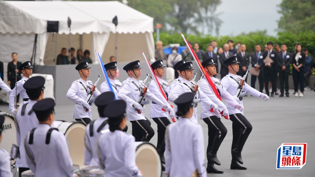 國家憲法日︱保安局帶領紀律部隊舉行升旗儀式 林定國:多層面建構法治教育體系