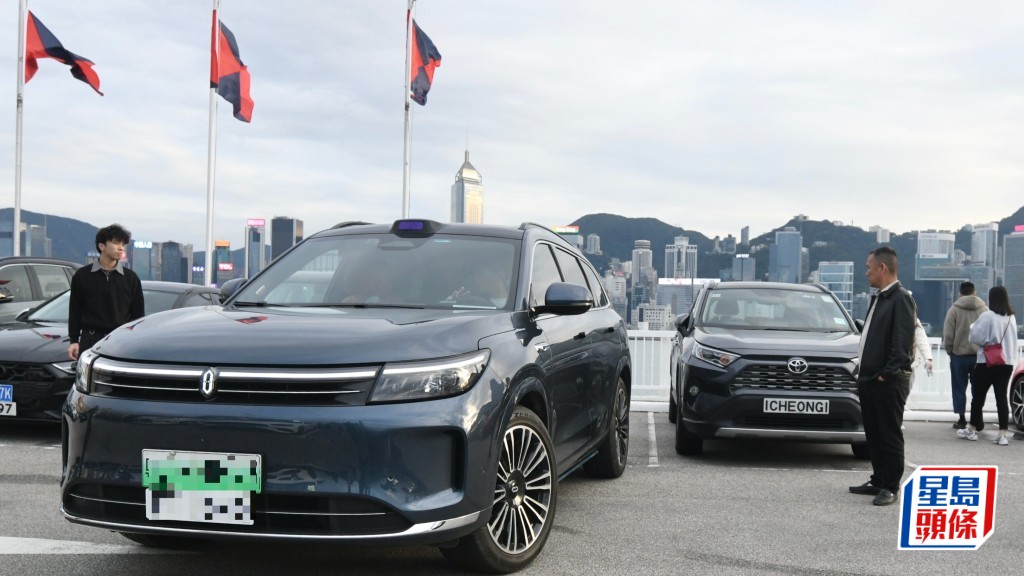 首批預約7月25日入境的車輛申請反應非常踴躍，目前已錄得超過一萬五千名申請者。資料圖片
