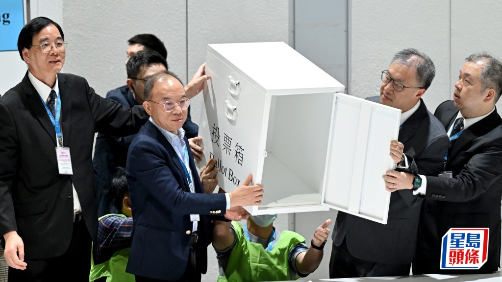 曾國衞認為，整體效果無論在選舉安排上或結果上，都是做得非常之好。資料圖片