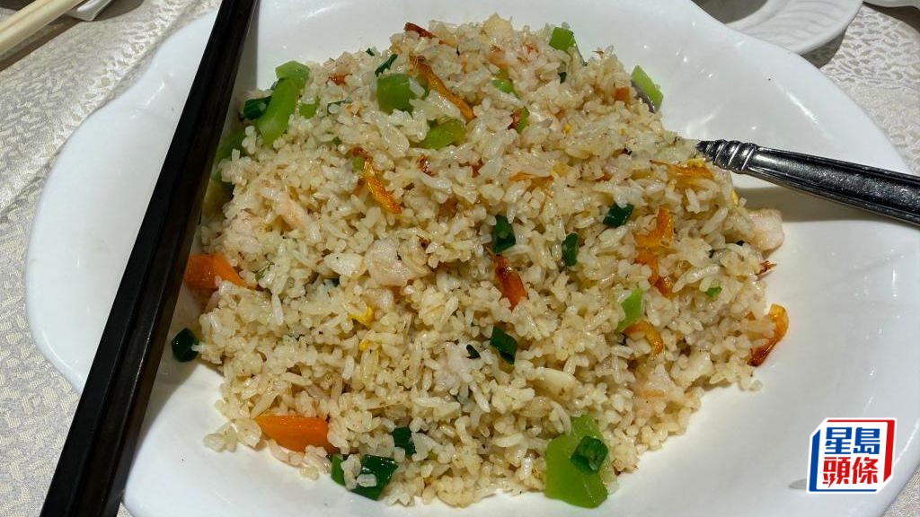不少網民在社交媒體分享在本地食肆用膳時，懷疑吃到「科技米」的經歷。