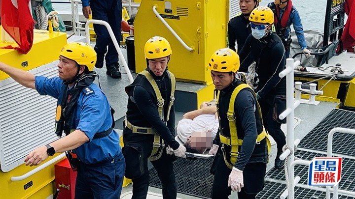 男子被救起，送院不治。蔡楚輝攝