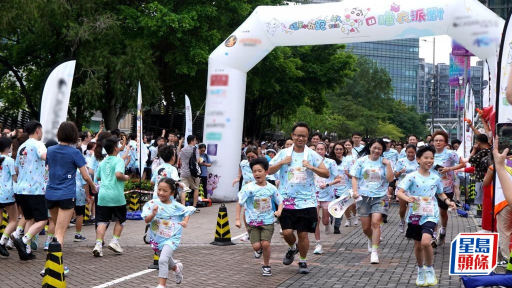剛過去周日（14日）時晴時雨，有卡通主題跑步比賽如期在大埔科學園舉行。