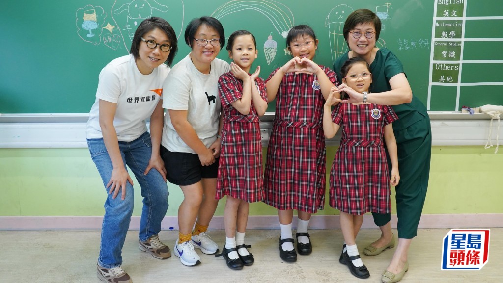 （左3起）李穎芯、李欣霈及李穎妍均期待新學期在新校舍上課。葉偉豪攝