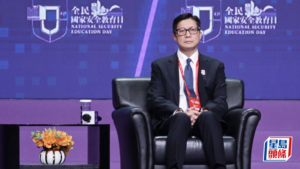 國安教育日︱鄧炳強 : 保安局將貫徹落實「堅持統籌發展和安全」原則  全力參與制定首個香港五年規劃。蘇正謙攝