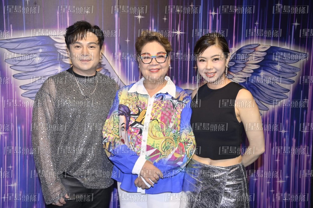 阿媽介紹阮慧珊和他合唱。