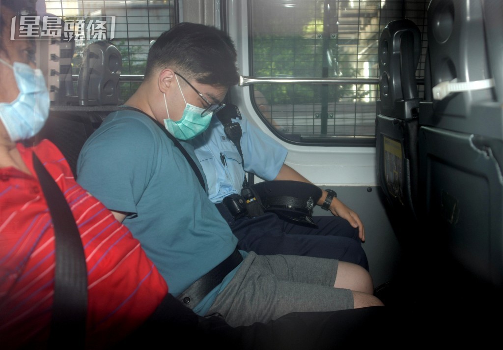 獲判謀殺和串謀妨礙司法公正兩罪不成立的何贊煦(戴眼鏡者)。資料圖片 獲判謀殺和串謀妨礙司法公正兩罪不成立的何贊煦(戴眼鏡者)。資料圖片