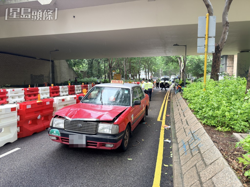 的士撞斃過路男。梁國峰攝 的士撞斃過路男。梁國峰攝