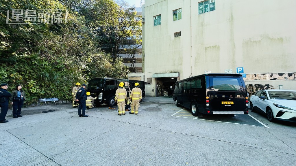 現場是東華三院鑽石山殯儀館停車場。