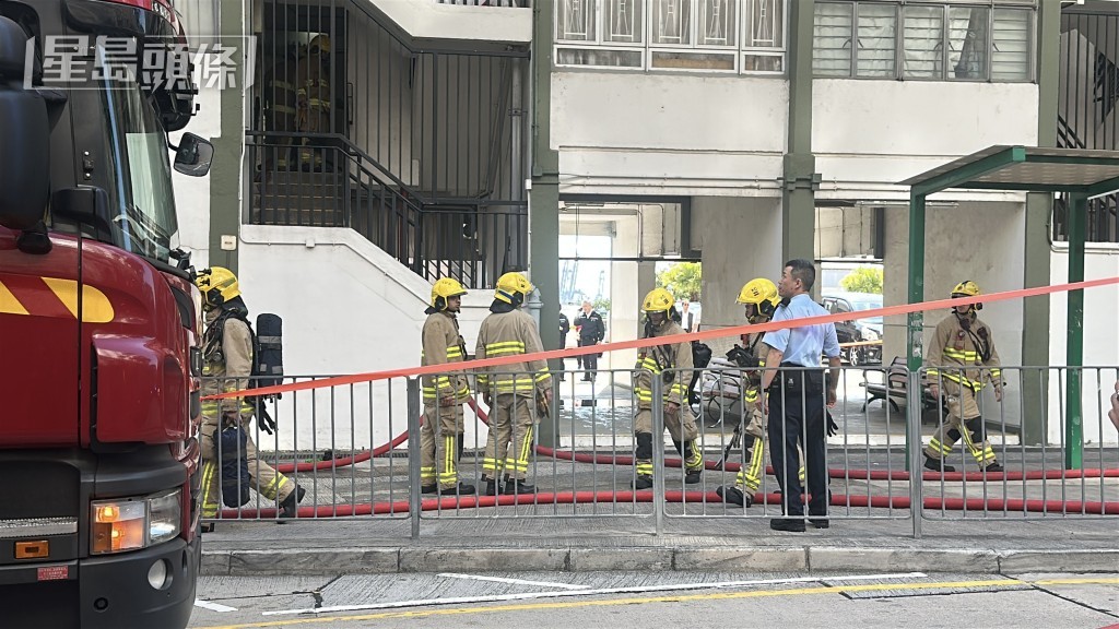 消防員將火救熄。