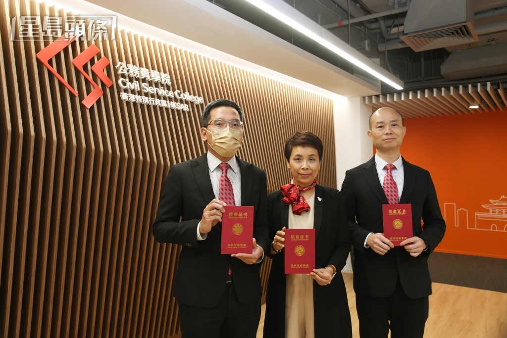 政府早前亦进行公务员回内地的实体培训交流活动。资料图片