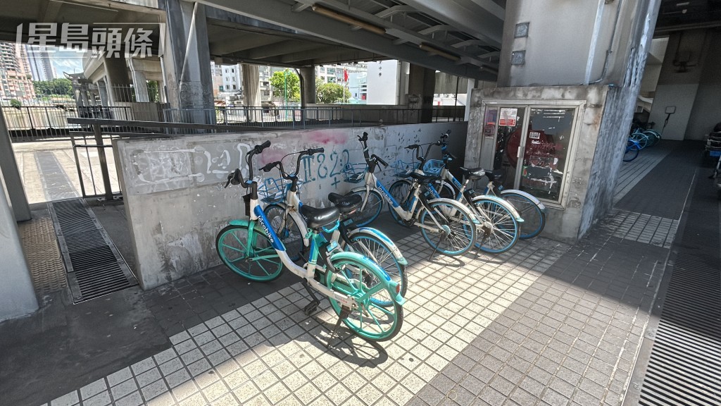 5輛共享單車遭刑毀。林思明攝 5輛共享單車遭刑毀。林思明攝