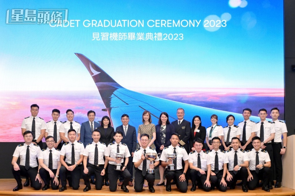 林世雄在今年6月出席國泰航空在疫情後的首屆見習機師畢業禮。林世雄網誌 林世雄在今年6月出席國泰航空在疫情後的首屆見習機師畢業禮。林世雄網誌