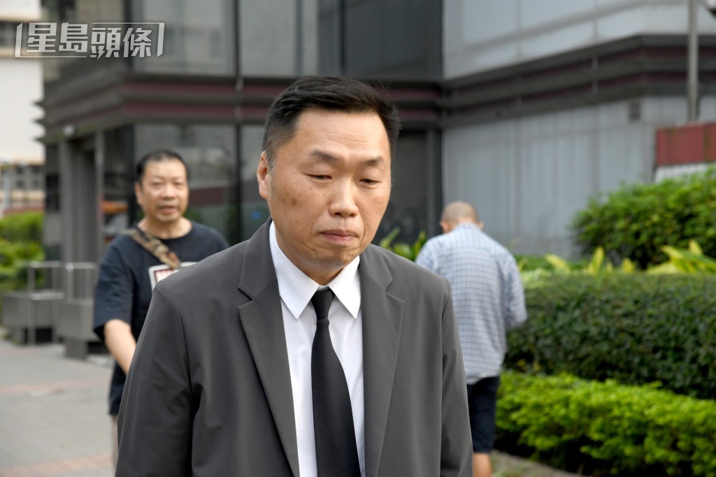 结构工程师邓纳伦指,擅自改动主力墙会影响楼宇抗风能力,亦影响楼宇整体性及稳定性。何健勇摄 结构工程师邓纳伦指,擅自改动主力墙会影响楼宇抗风能力,亦影响楼宇整体性及稳定性。何健勇摄