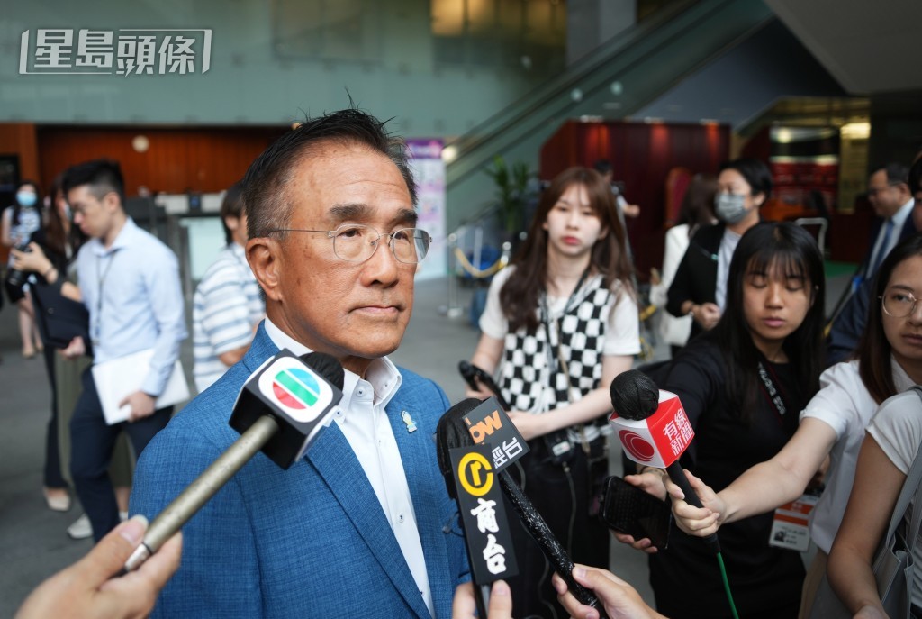 田北辰指現時本港仍有3000個構成高風險的山坡仍未做「打泥釘」鞏固山坡工程。資料圖片 田北辰指現時本港仍有3000個構成高風險的山坡仍未做「打泥釘」鞏固山坡工程。資料圖片