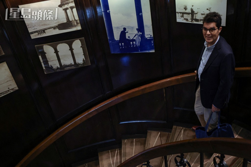 David Webb去年在告别对谈上表示，他对香港资本市场前景审慎乐观。