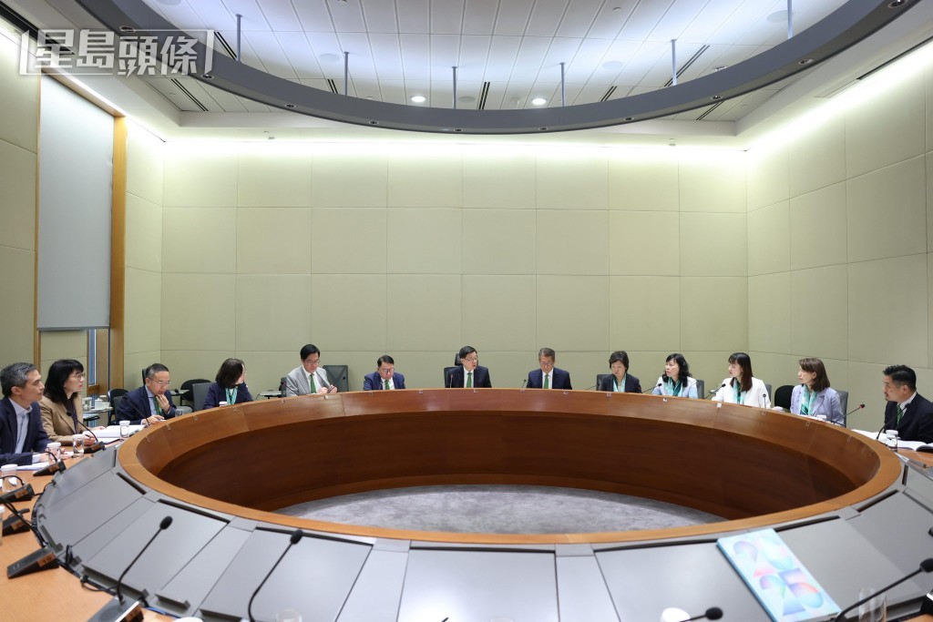 李家超早前主持「北都發展委員會」首次會議 要求三個工作組盡快開會、制定短期項目推展方案。李家超FB圖片