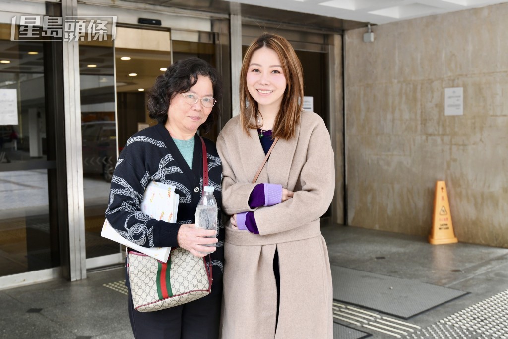 張韋怡與母親曾秀英。盧江球攝