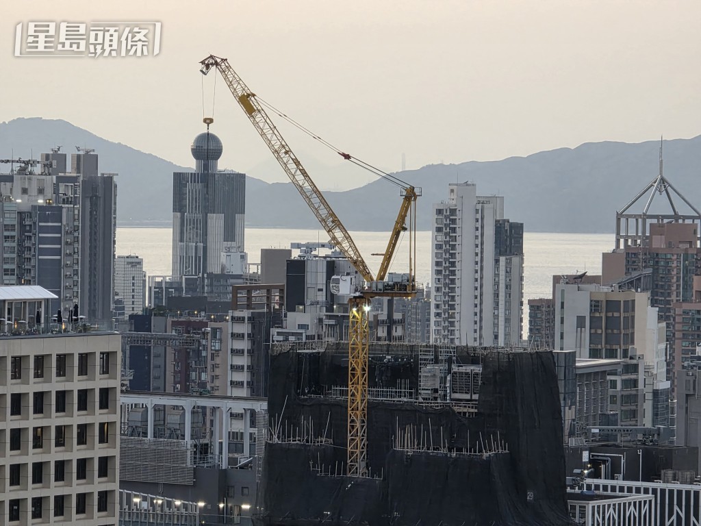 5倍遠攝解析度十足，大廈邊緣位也拍得銳利。