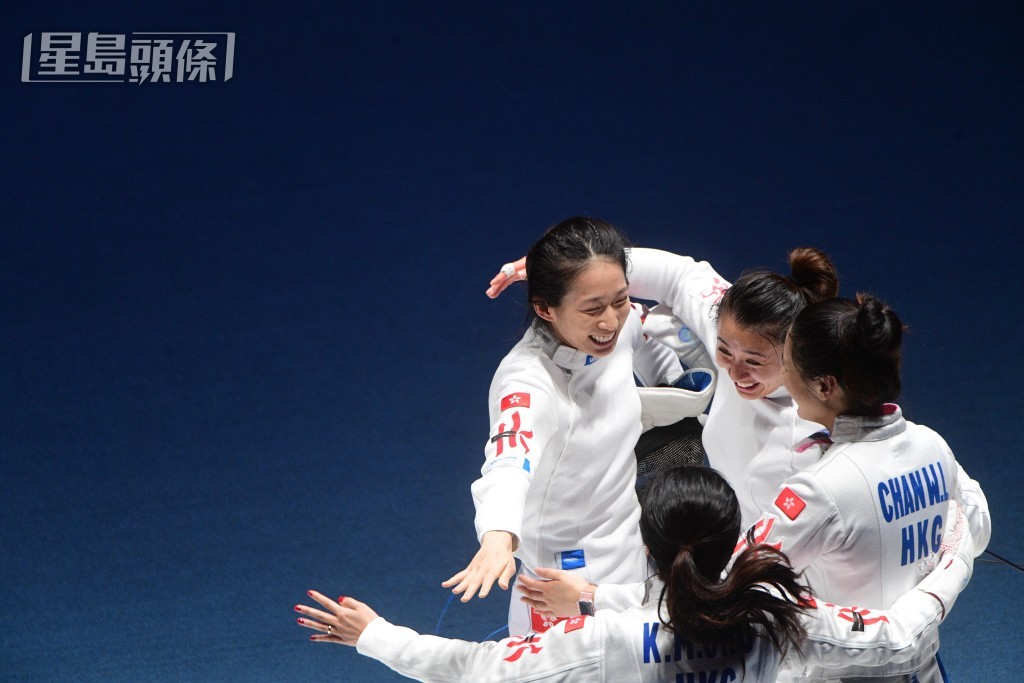 杭州亞運，香港女子重劍隊於團體賽晉身決賽。陳極彰攝