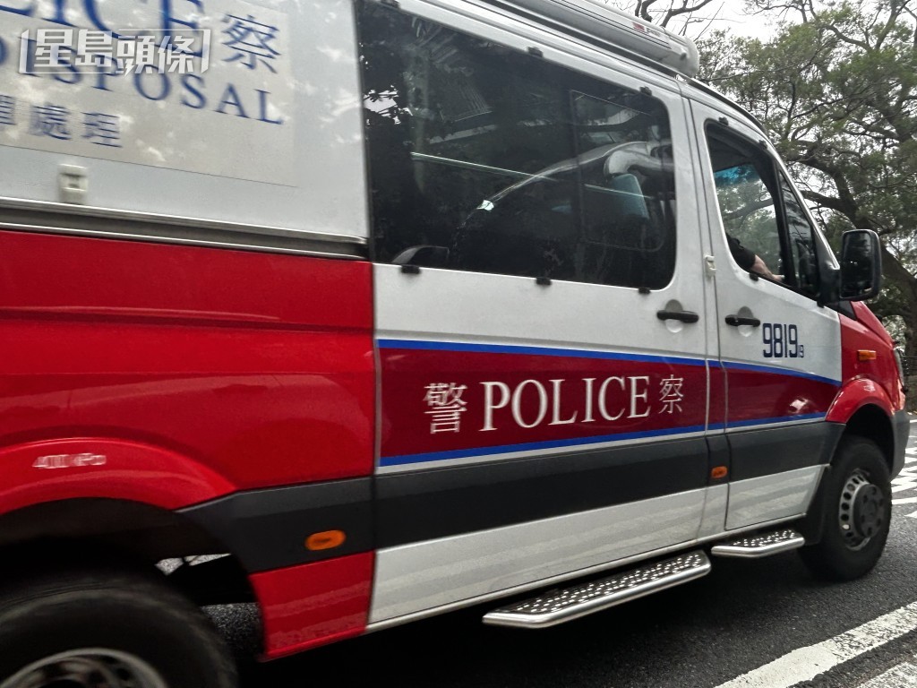 EOD人員到場處理。楊偉亨攝