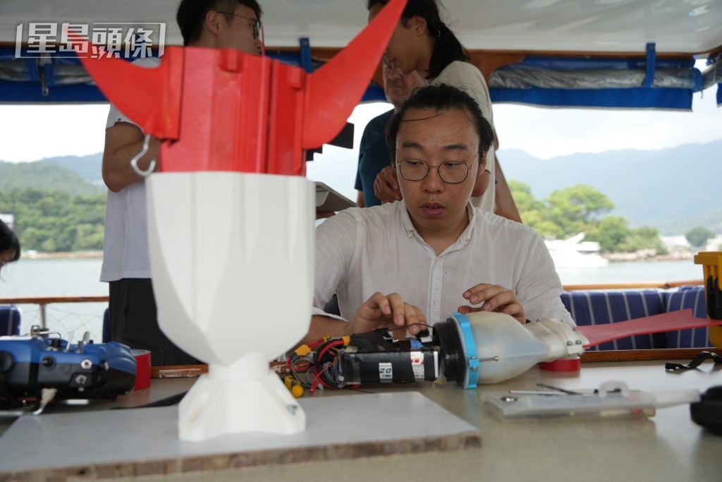 联盟成员之一“SNAPP”研发出机械鱼。吴艳玲摄