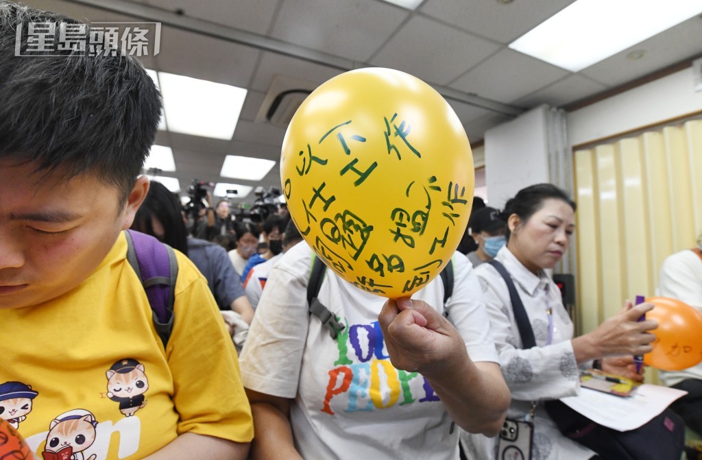 基層市民寫下訴求表達心聲。