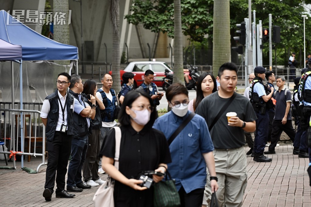 法院外情況。劉駿軒攝 法院外情況。劉駿軒攝