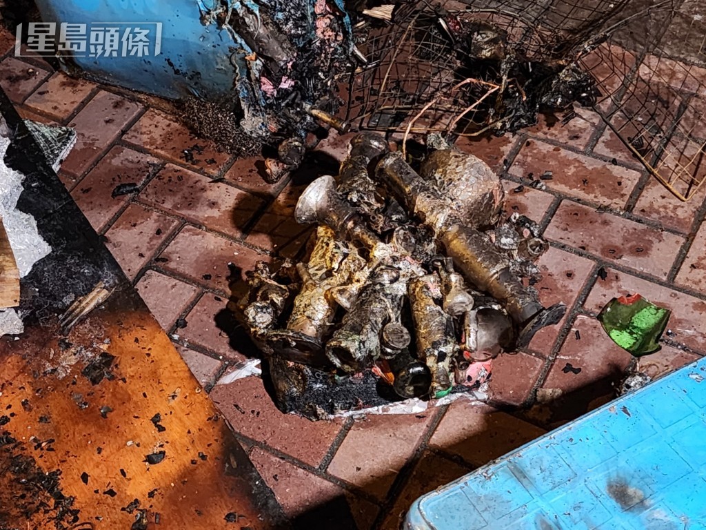 一批水煙用品起火。黎志偉攝 一批水煙用品起火。黎志偉攝