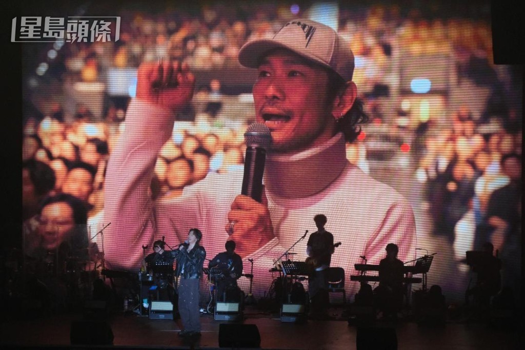 阿聰在音樂方面受杜德偉影響了很多。