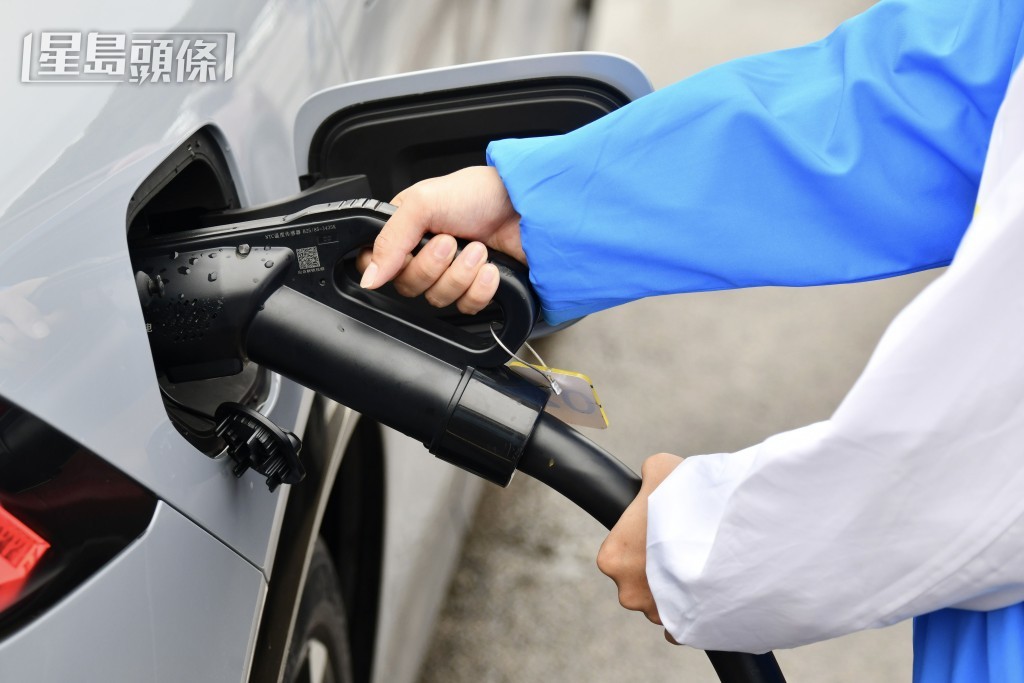粵車車主關注充電及泊車位問題。資料圖片
