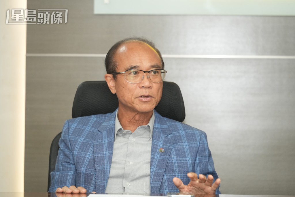 潘建良指在試行的一周期間前線清潔工無論工作量及工作時間都明顯增加了。資料圖片        