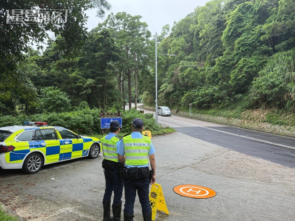 新界南交通部下午亦在荃錦公路使用無人機錄影執法。