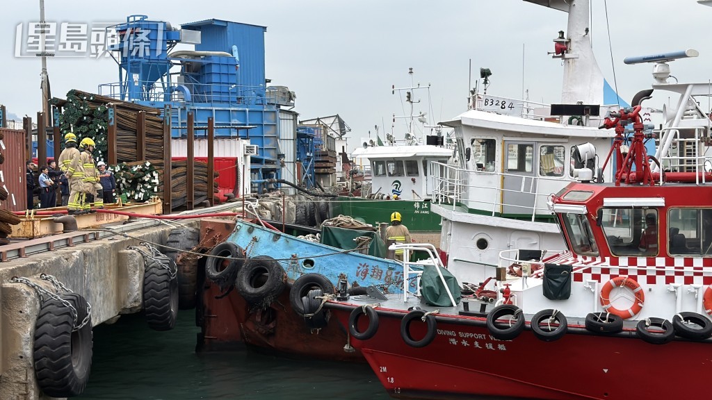 警方及消防調查事件原因。 警方及消防調查事件原因。