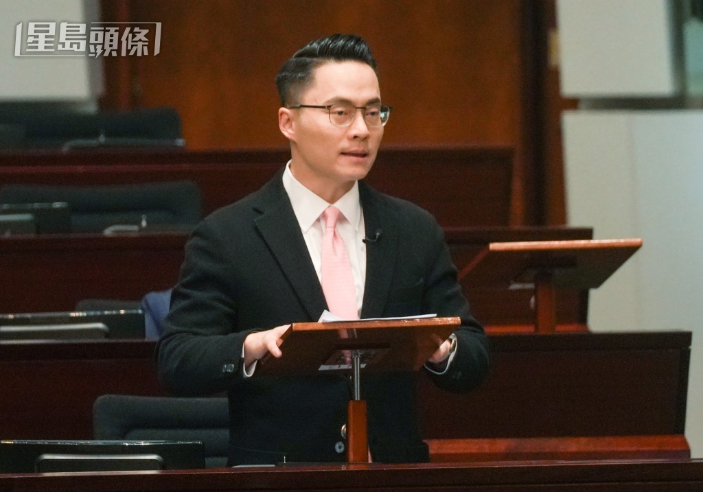 梁熙關注彈床設施受傷個案，並詢問政府規管情況。資料圖片