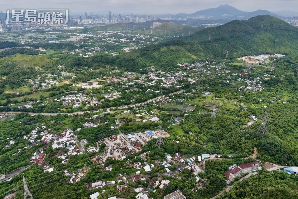 她明確指出，院校進駐並非單純將學生或既有課程搬過去，而是必須在策略上配合各分區的發展定位。