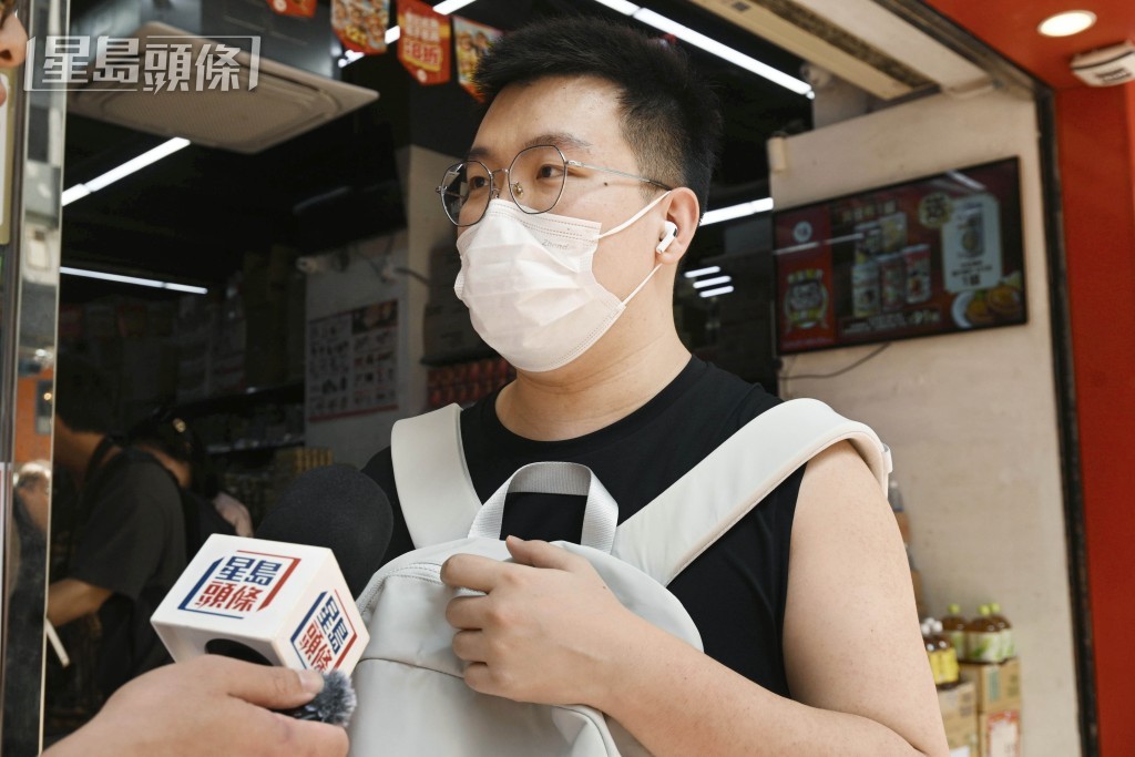 劉先生以15,500港元成功放售其中一部,順利賺取約2,000港元差價。 劉先生以15,500港元成功放售其中一部,順利賺取約2,000港元差價。