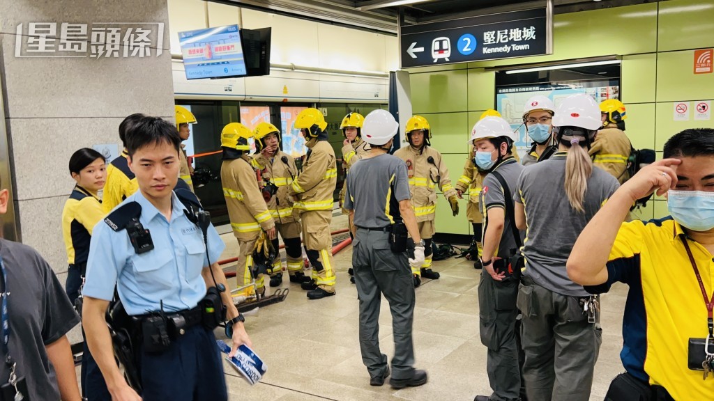 警方及消防调查原因。