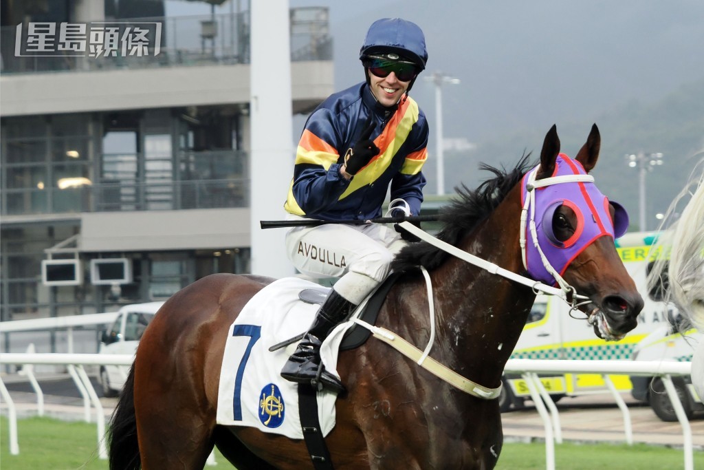 艾道拿 (圖) 指告東尼是香港馬圈的傳奇，亦會是香港賽馬歷史的一部分。