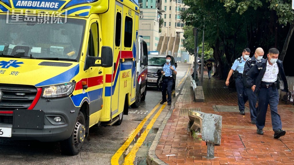 警方調查事件。