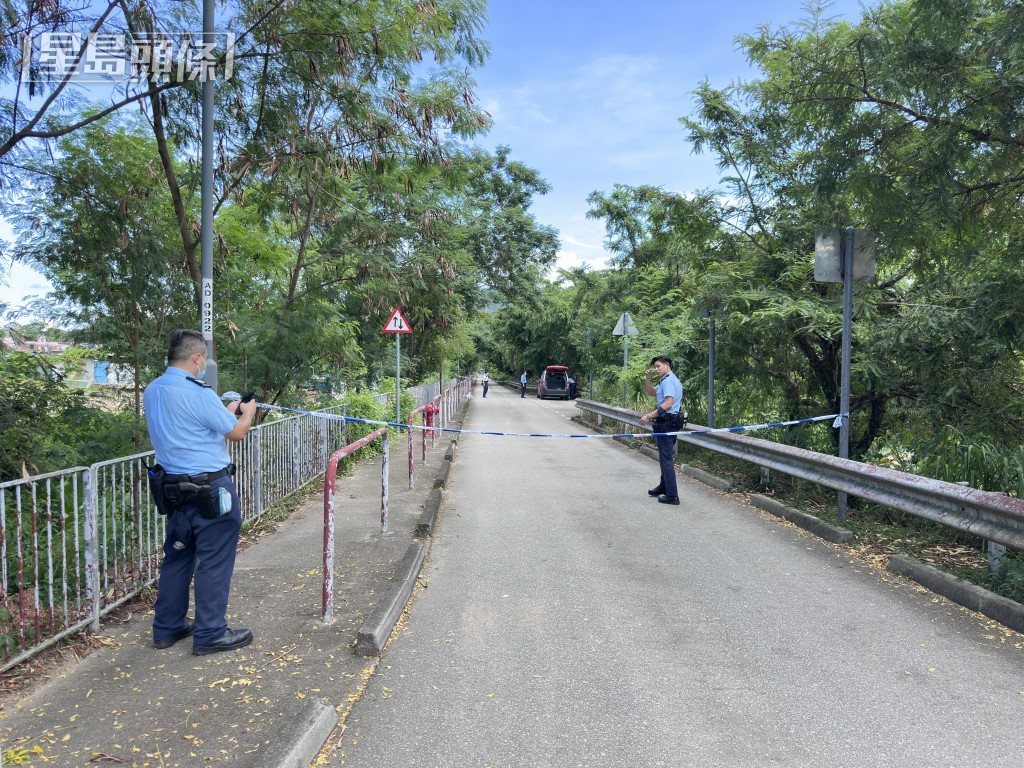 警方封鎖現場調查。 警方封鎖現場調查。