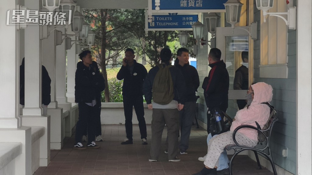 多名警員到場調查。徐裕民攝