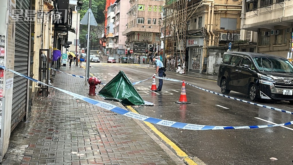 警員調查事件。劉漢權攝