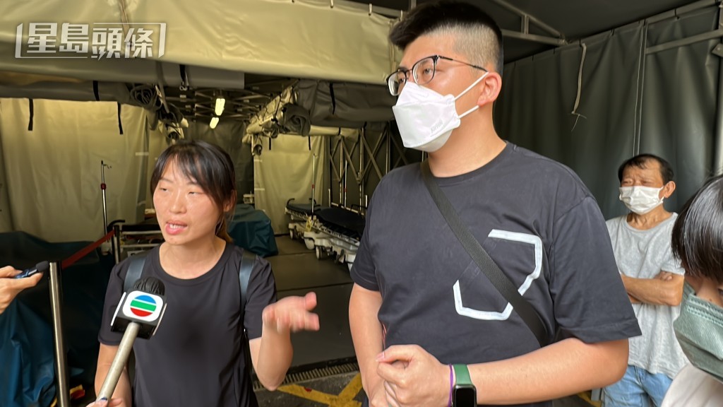 工業傷亡權益會總幹事蕭倩文(左)陪同死者家屬追討權益。劉漢權攝 工業傷亡權益會總幹事蕭倩文(左)陪同死者家屬追討權益。劉漢權攝