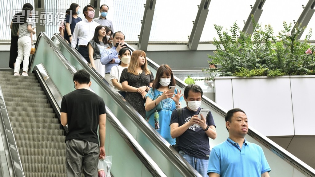 公务员事务局办京沪巡回招聘讲座。资料图片