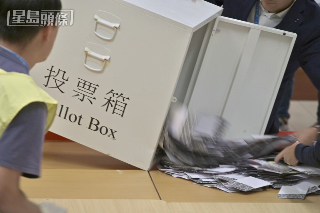 汤家骅又指，“三会”成员应提供其中一种的接触方法。资料图片